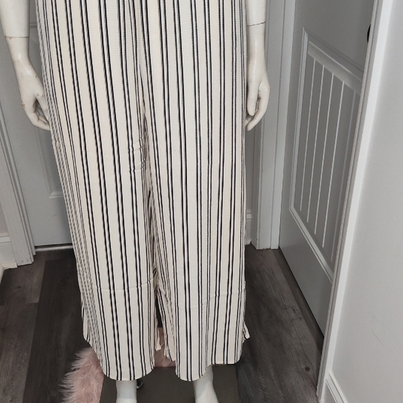 Striped Baggy Jumpsuit - Picture 3 of 9